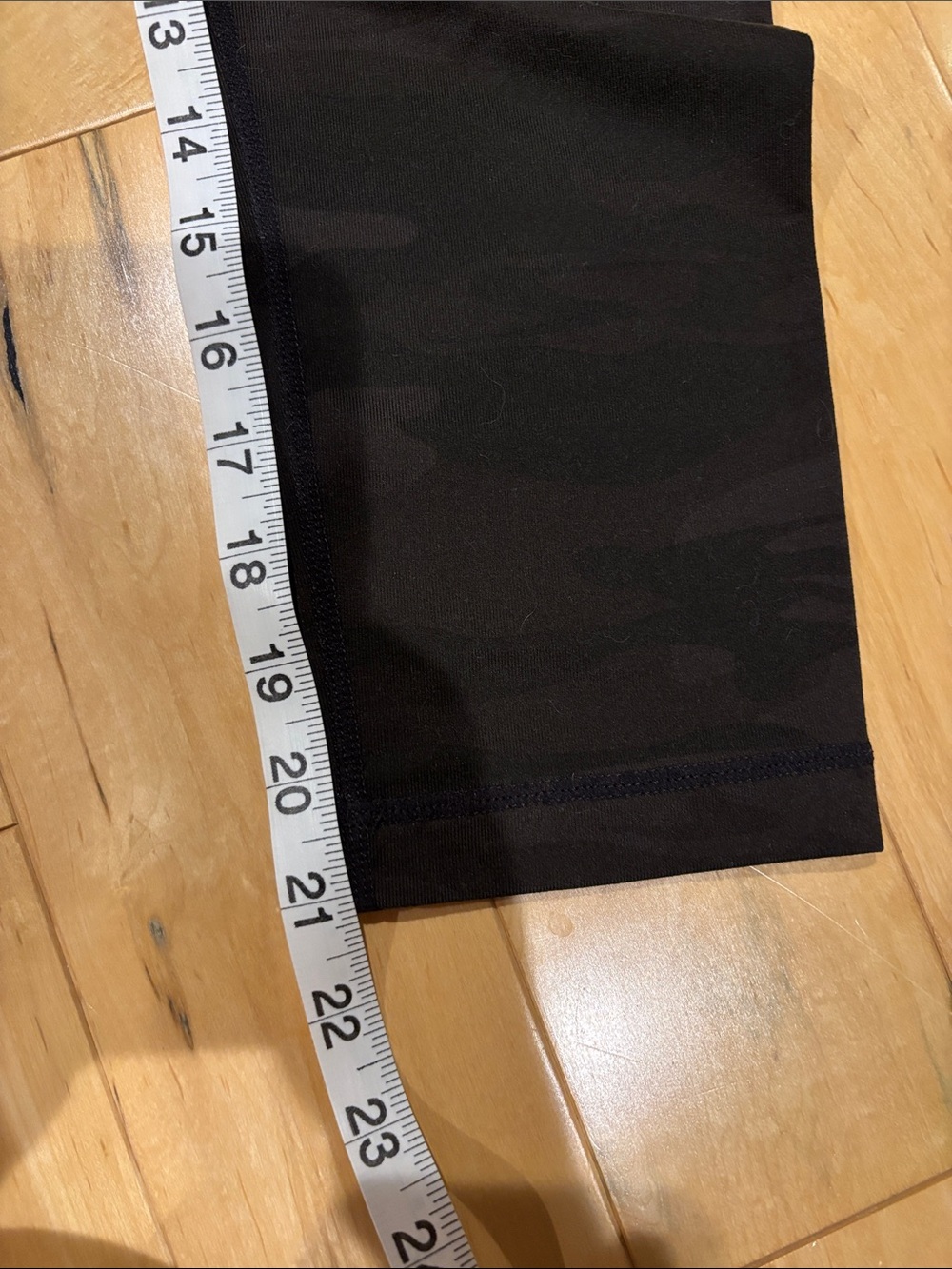 Lululemon capris - Picture 3 of 6